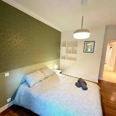 Daire Bel 100 M2 / Parking / Paisible *