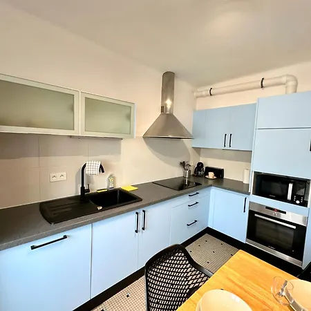 Bel 100 M2 / Parking / Paisible Apartment Rodez