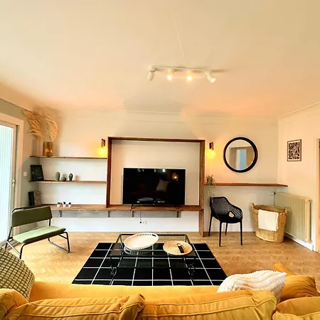 Apartment Bel 100 M2 / Parking / Paisible Rodez