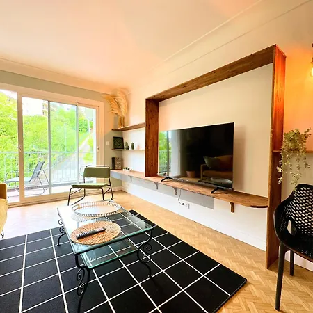 Bel 100 M2 / Parking / Paisible Apartment